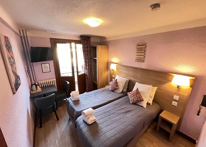 Du Cheval Blanc Hotel 2*