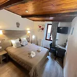 Hotel Du Cheval Blanc