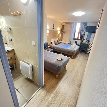 Hotell Du Cheval Blanc 2*