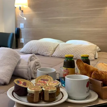 Hotel Du Cheval Blanc 2*