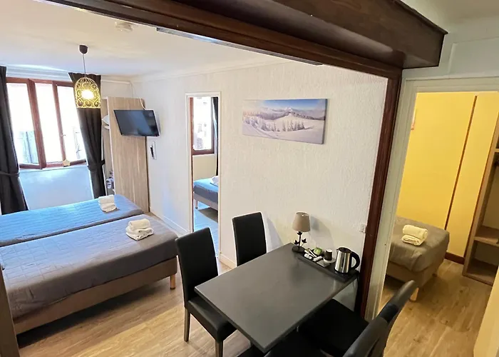 Hotel Du Cheval Blanc 2*